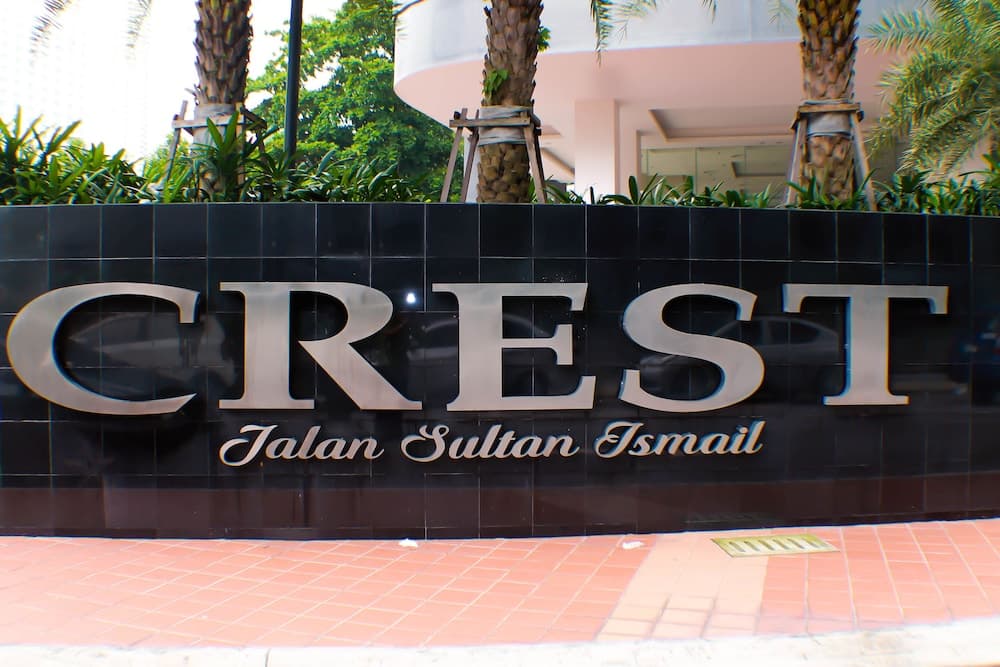 Crest Residence, Primary image, photo 1