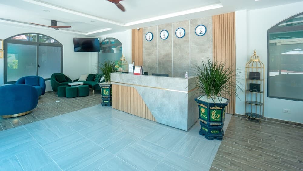 An Hoa Residence, Lobby sitting area, photo 2