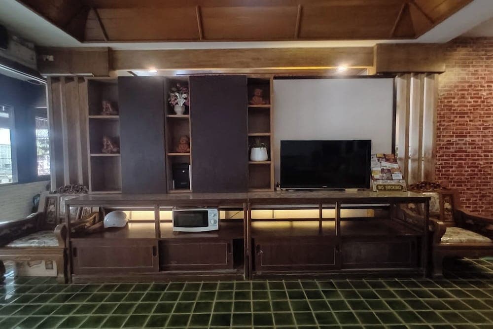 CM Night Bazaar Boutique Hotel, Lobby, photo 2