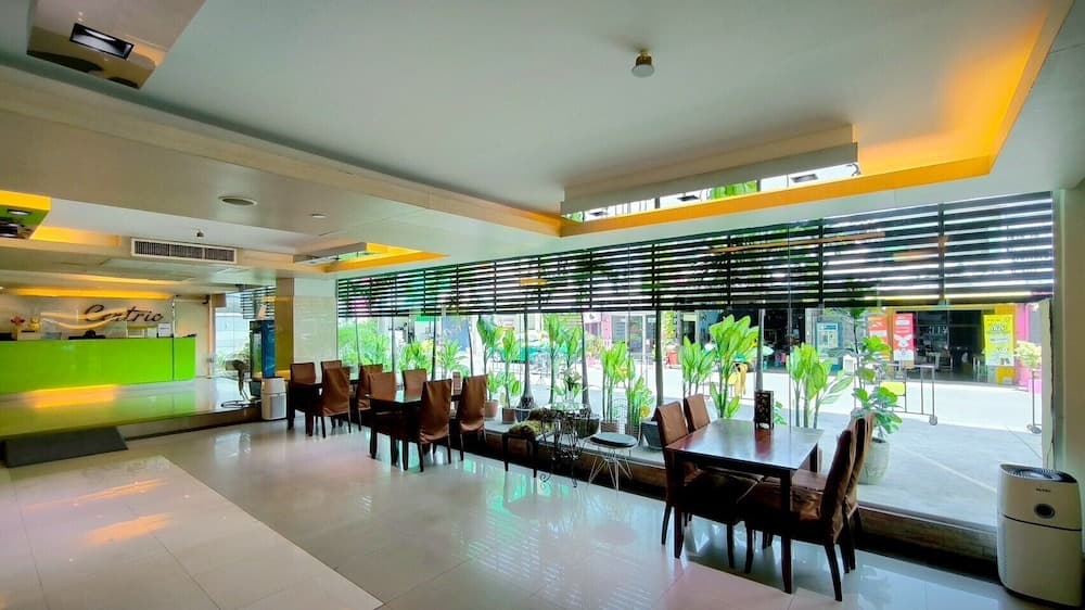 Centric Place Hotel, Reception, photo 3