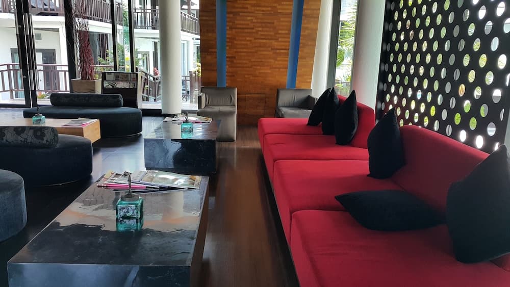 Z Through by The Zign, Lobby sitting area, photo 4