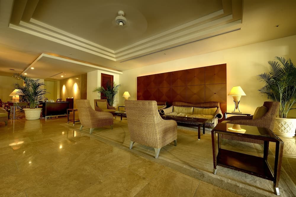 더 나하 테라스 로비 좌석 공간 사진 3