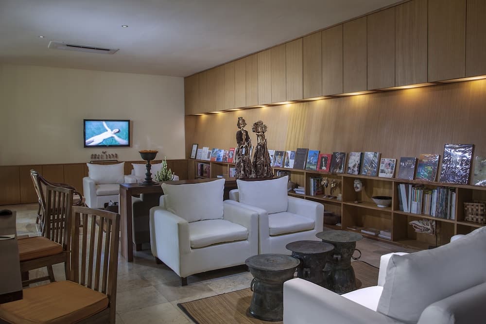 Komaneka at Bisma, Lobby sitting area, photo 4