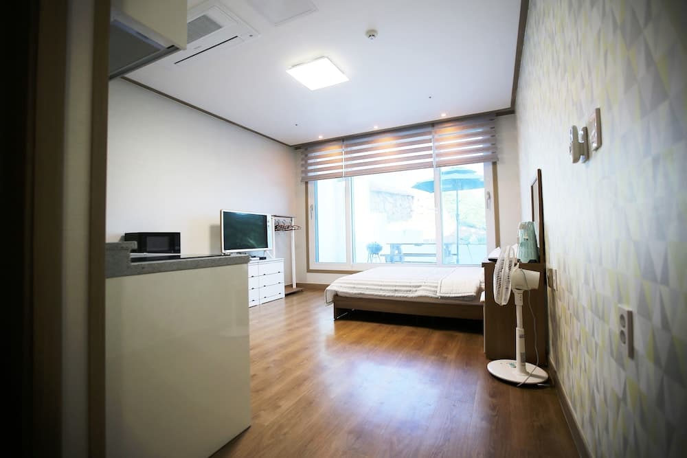 Flora Hostel Pension, Room, photo 5