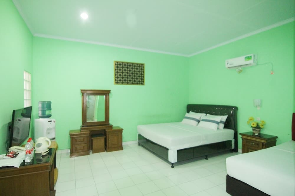Grand Ciwareng Inn, Room, photo 5