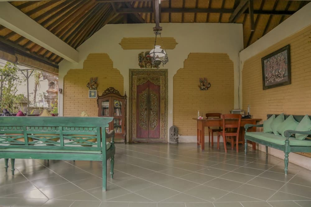 Villa Chempaka, Lobby sitting area, photo 2