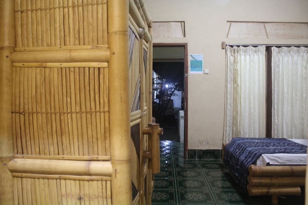 Duyung Rooms and Resto, Interior entrance, photo 2