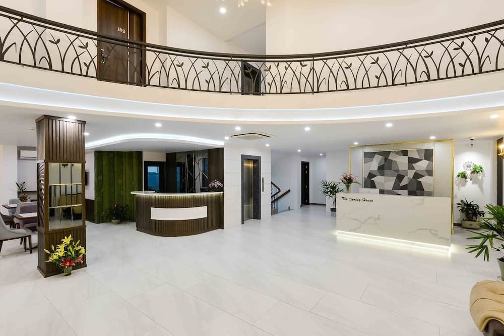The Spring House, Reception, photo 2