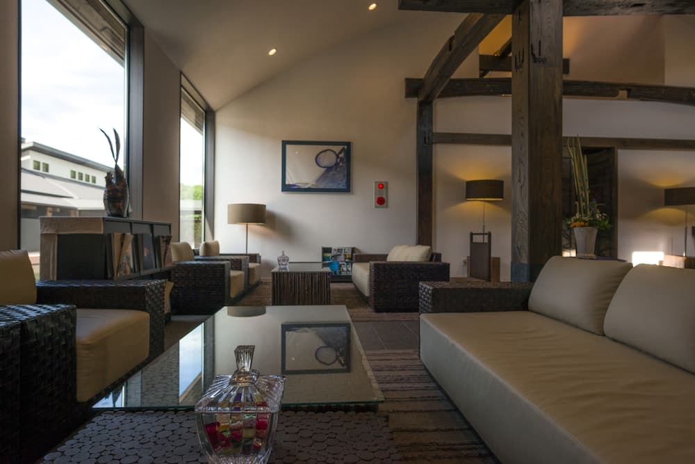 Fugaku Gunjo, Lobby sitting area, photo 4