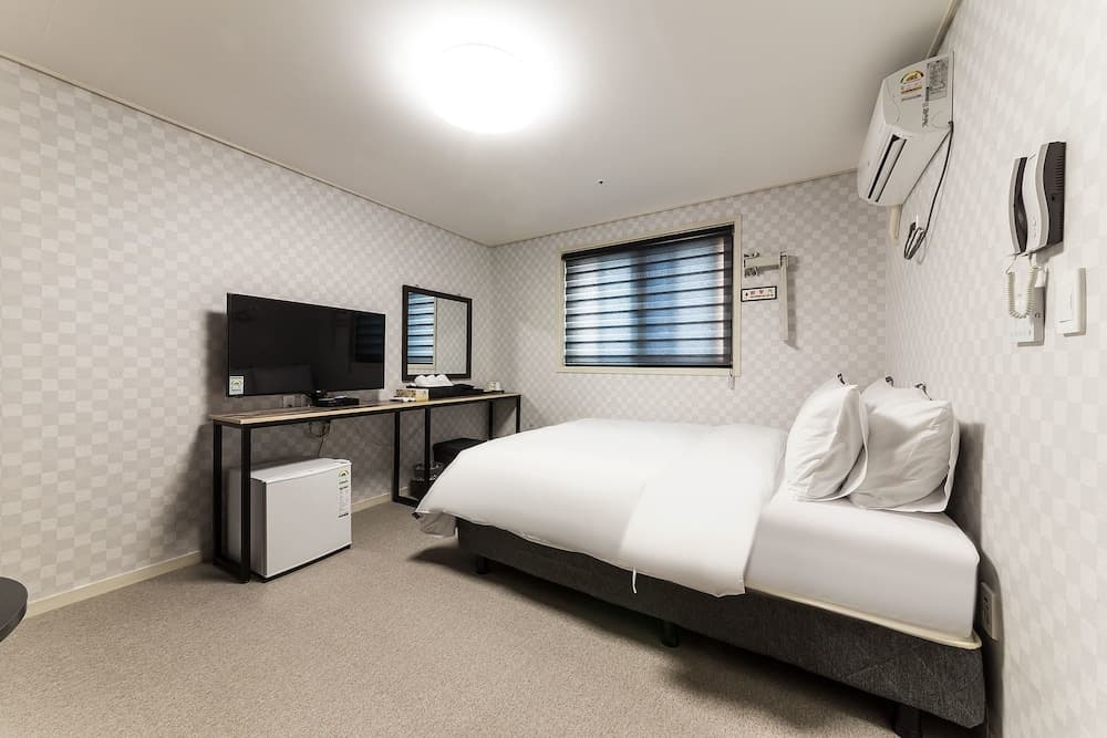 It's W, Room, photo 5