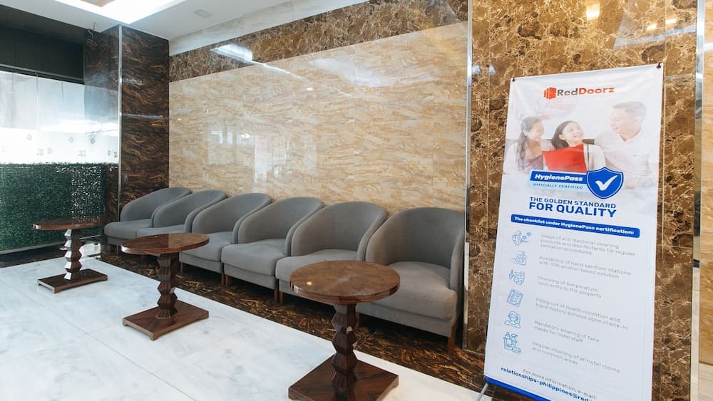 RedDoorz Plus @ Winter Benitez, Lobby, photo 2