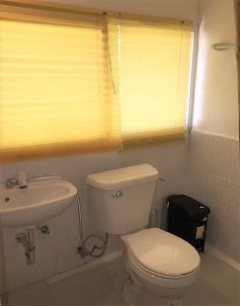 Kasa Raya Inn, Bathroom, photo 4