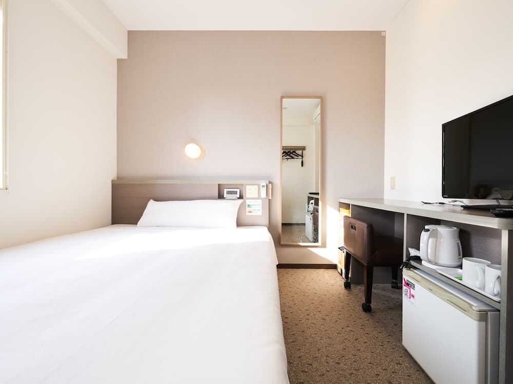 Super Hotel Tokyo Nihonbashi Mitsukoshimae, Room, photo 5