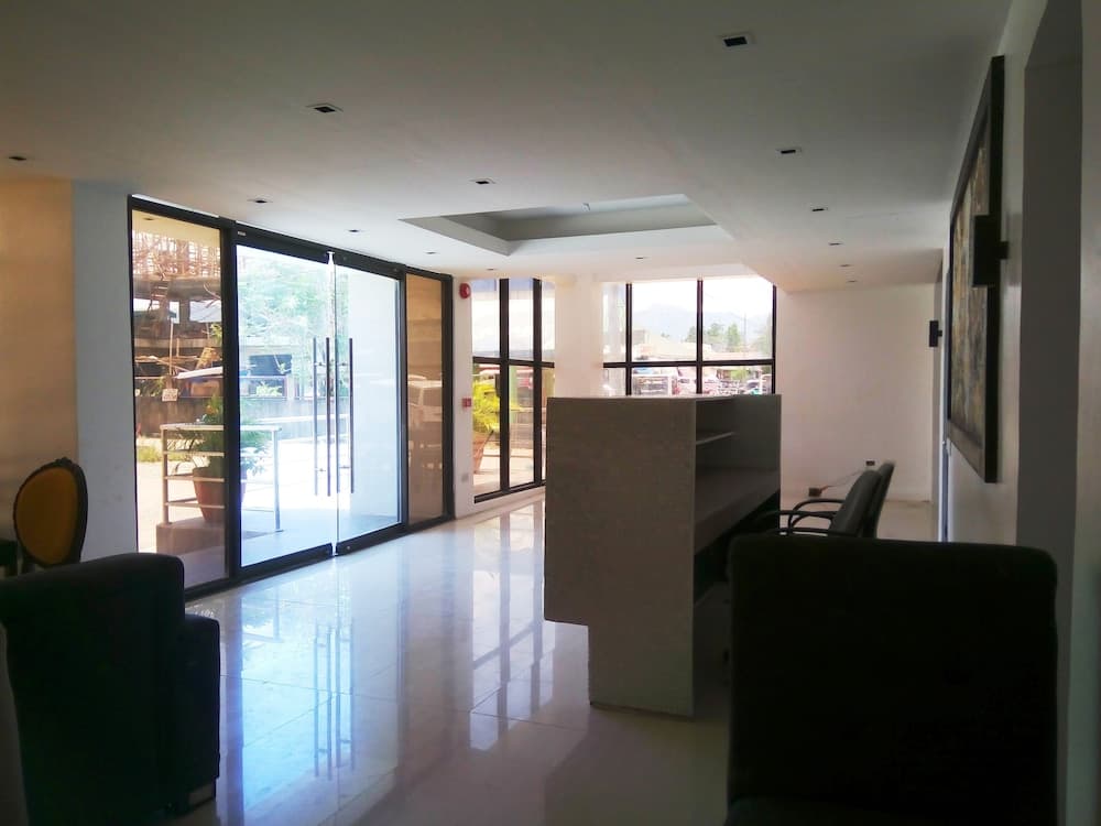 Hotel Rupert A Baler, Interior entrance, photo 2