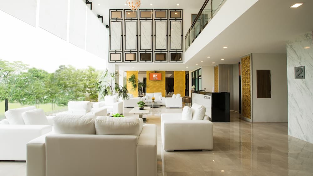 B2 Phitsanulok Premier Hotel, Lobby sitting area, photo 3