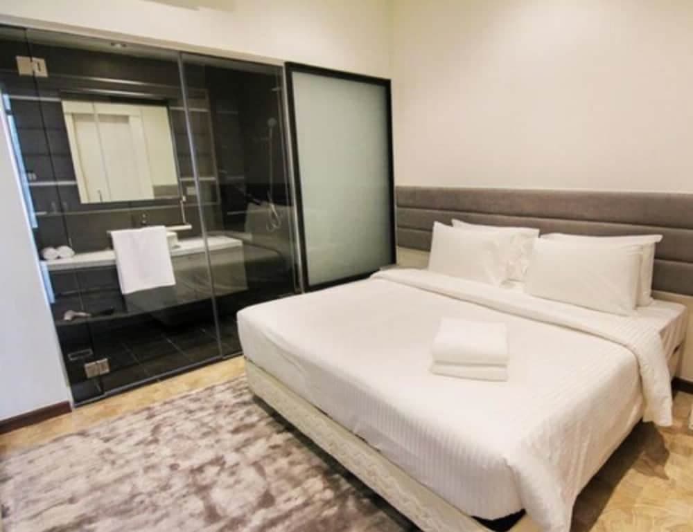 Expressionz Starlight Suites by MyKey, Room, photo 3