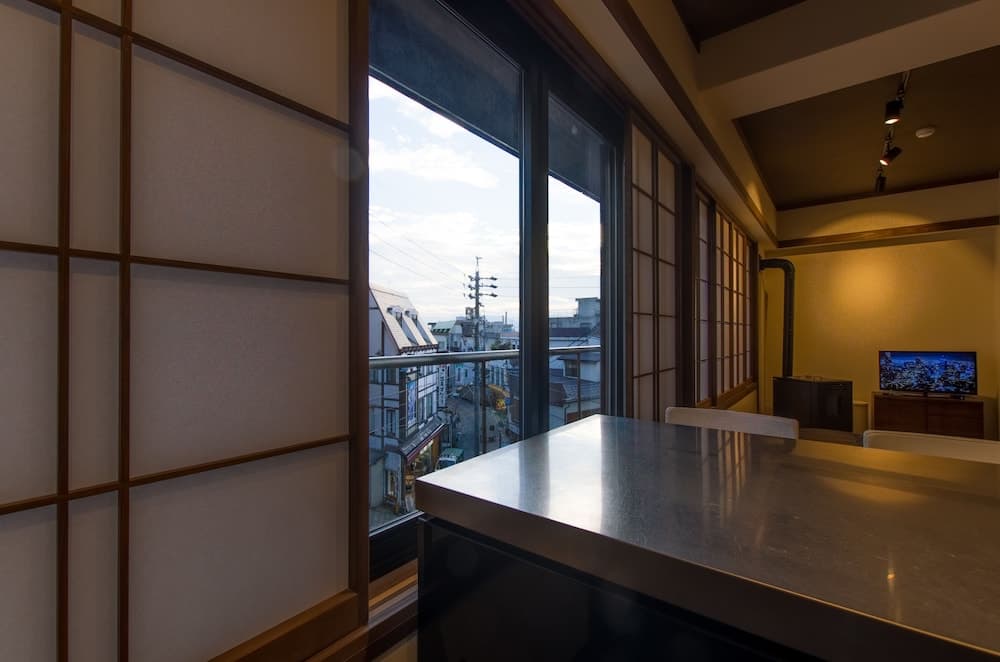 Tanuki Luxury Apartments, Room, photo 3