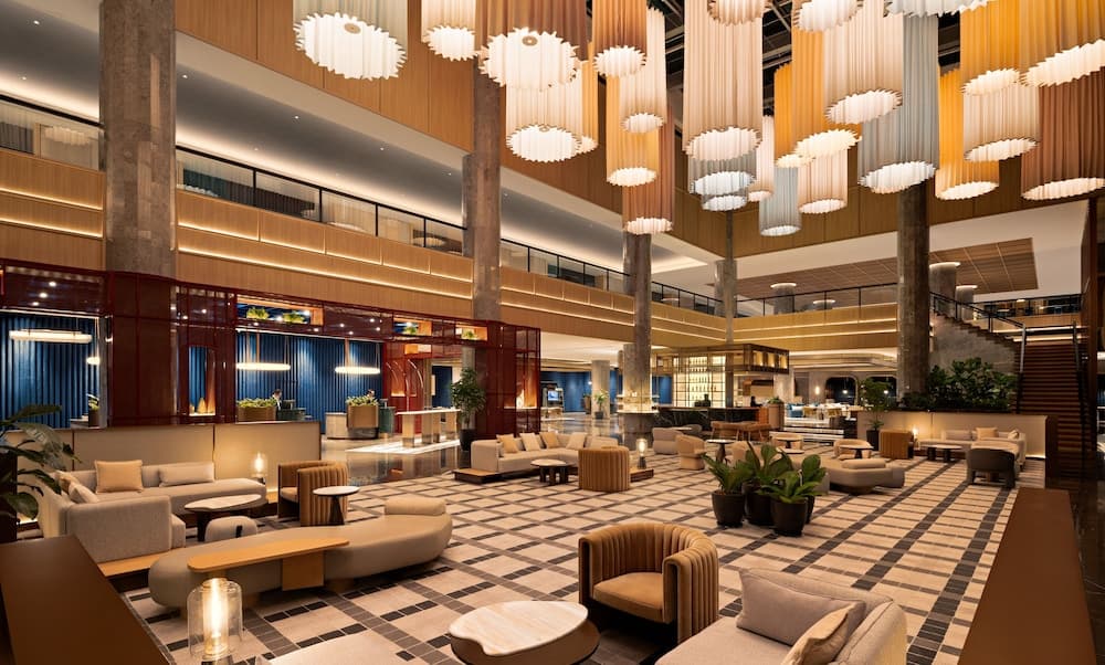 Pullman Kuching, Lobby sitting area, photo 4