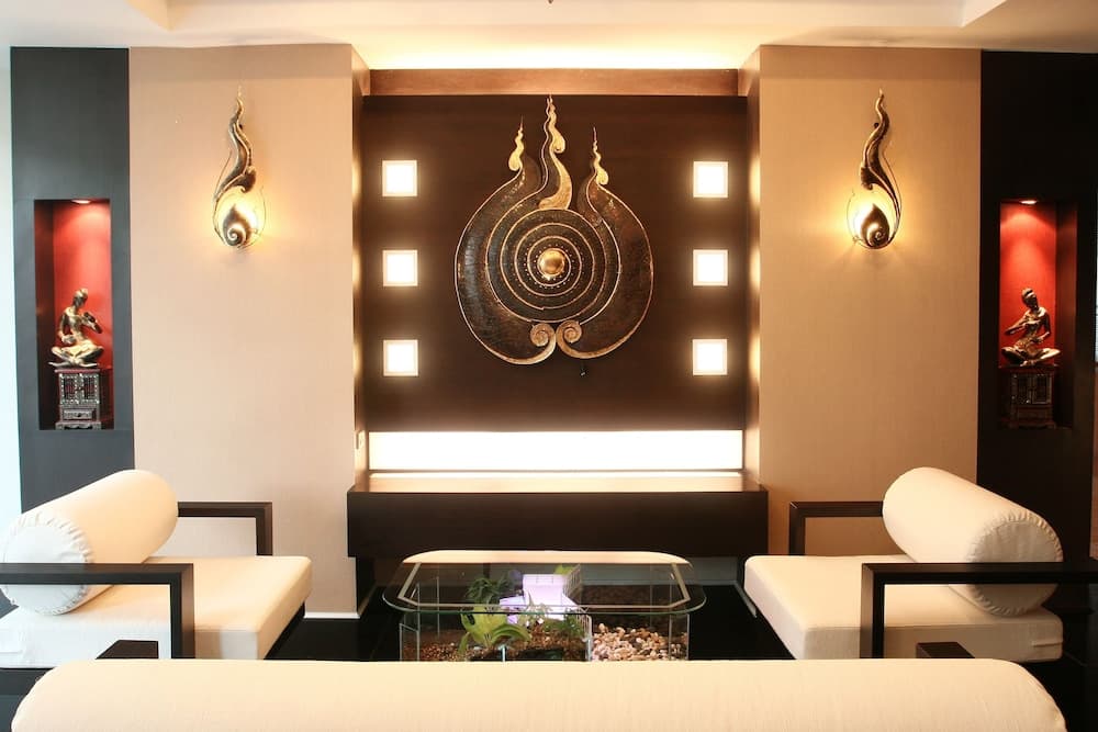 Mirth Sathorn Hotel, Lobby sitting area, photo 5