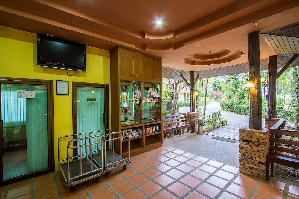 Sunda Resort, Lobby sitting area, photo 4
