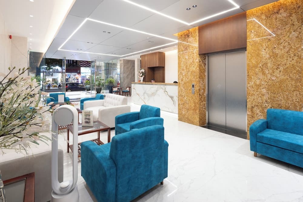 The Summer Hotel, Reception, photo 5