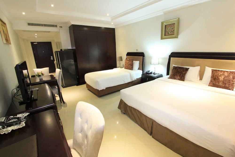 LK Legend, Room, photo 4