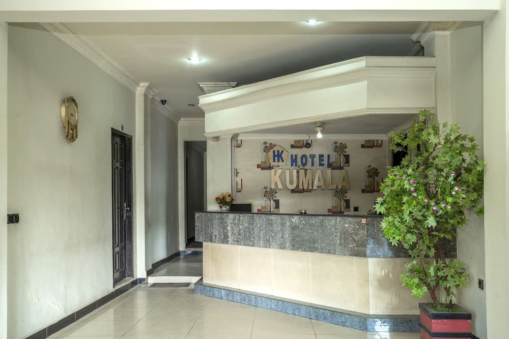 OYO 1005 Hotel Kumala, Reception, photo 4