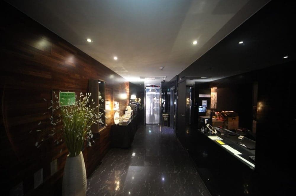 Gugi Hotel, Lobby, photo 2