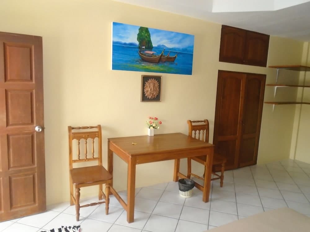 Baan Coconut, Lobby sitting area, photo 2