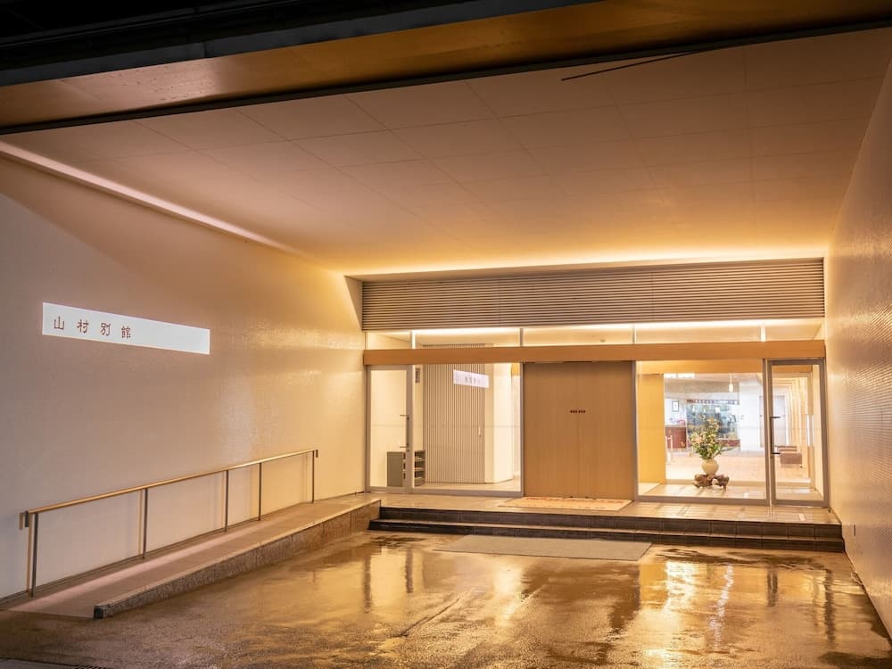 Yamamura Annex, Interior entrance, photo 2