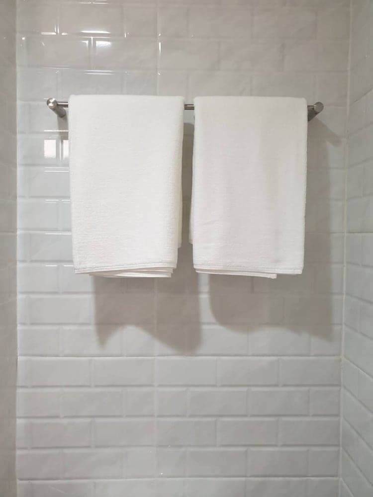 1919hostel, Bathroom shower, photo 4
