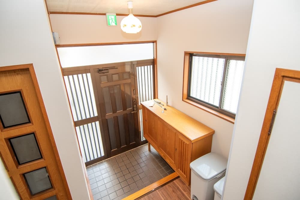 Rakusho, Interior entrance, photo 2