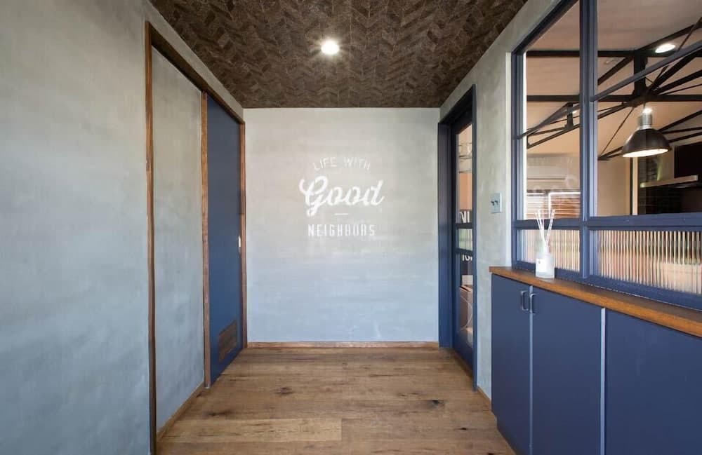 Mino, Interior entrance, photo 2