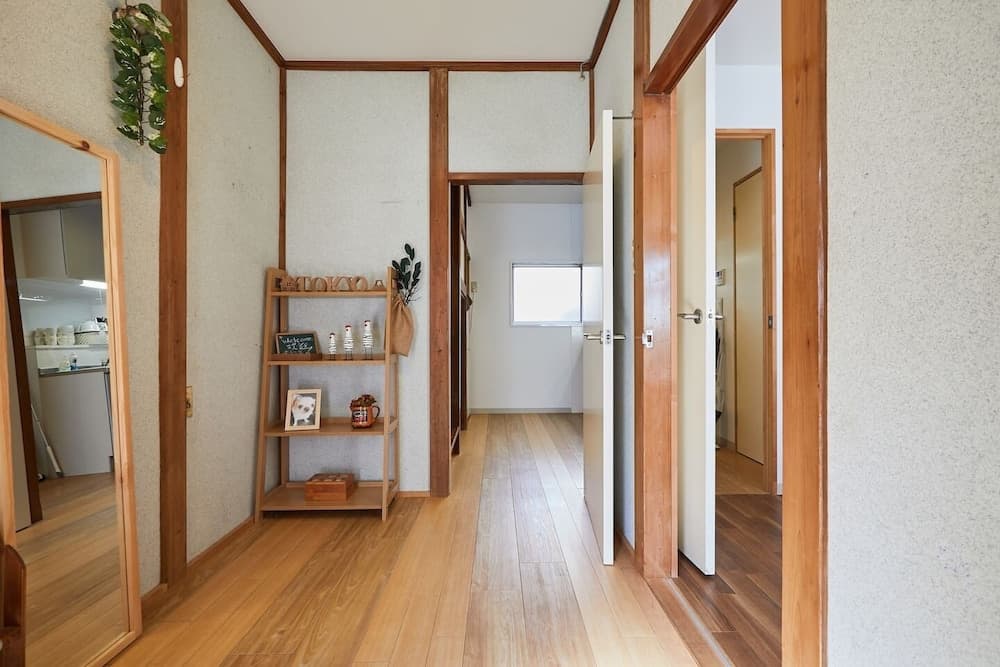 Comma House Nakano, Interior entrance, photo 4