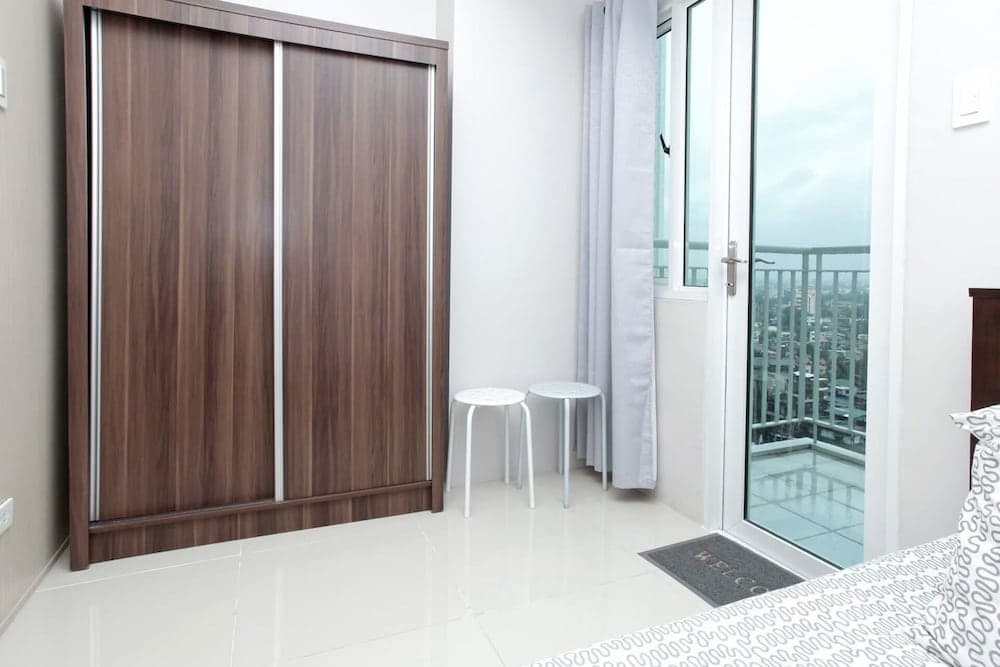 Grass Residences - Condo, Room, photo 2