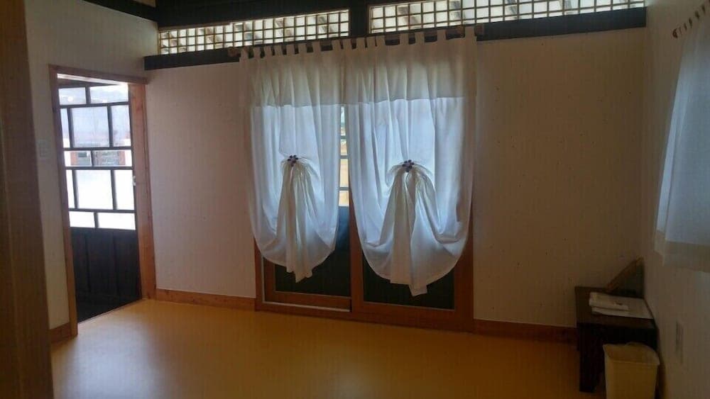 봉황재 모던한옥 객실 사진 5