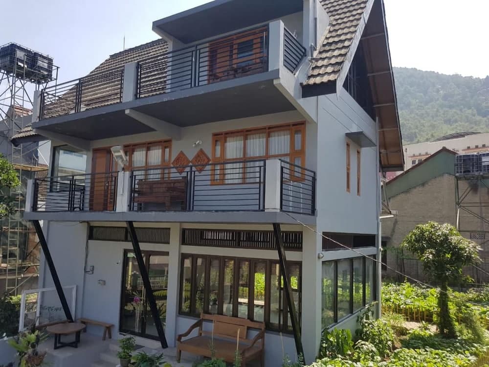 세카르 감비르 홈스테이 외부 세부 사진 사진 5