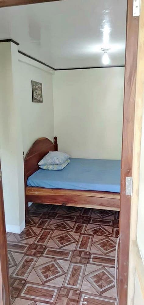 Edward Lodge, Room, photo 3