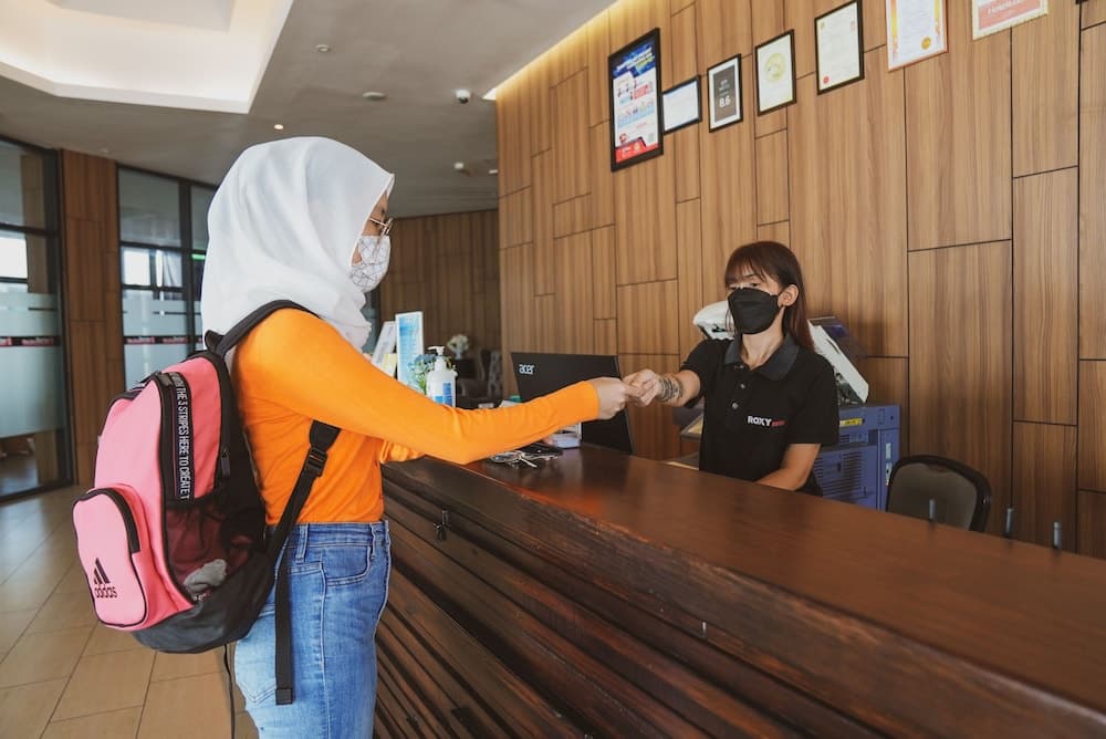 Roxy Hotel Serian, Reception, photo 5