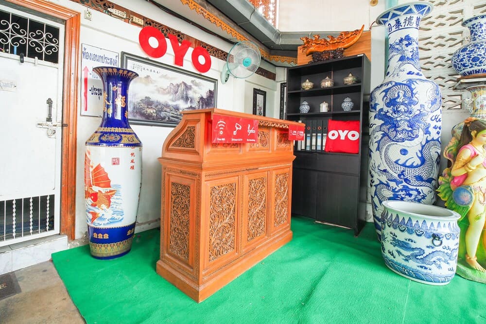 OYO 654 사만밋 인 호텔 리셉션 사진 4