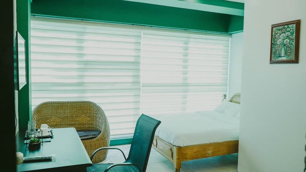 2428 Suites, Primary image, photo 1