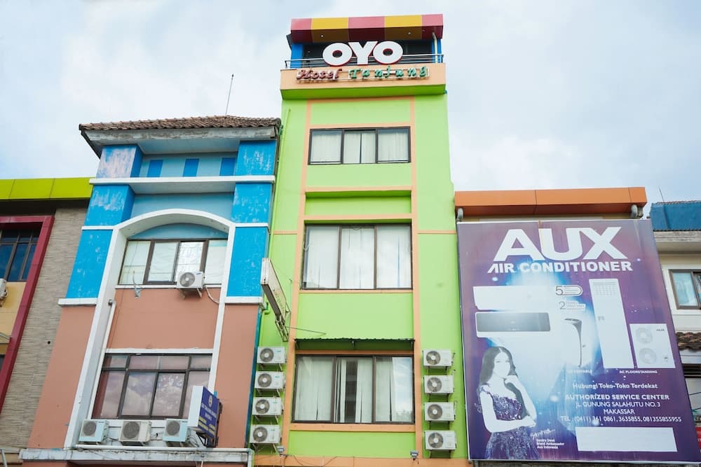 OYO 2536 호텔 탄중 기본 이미지 사진 1