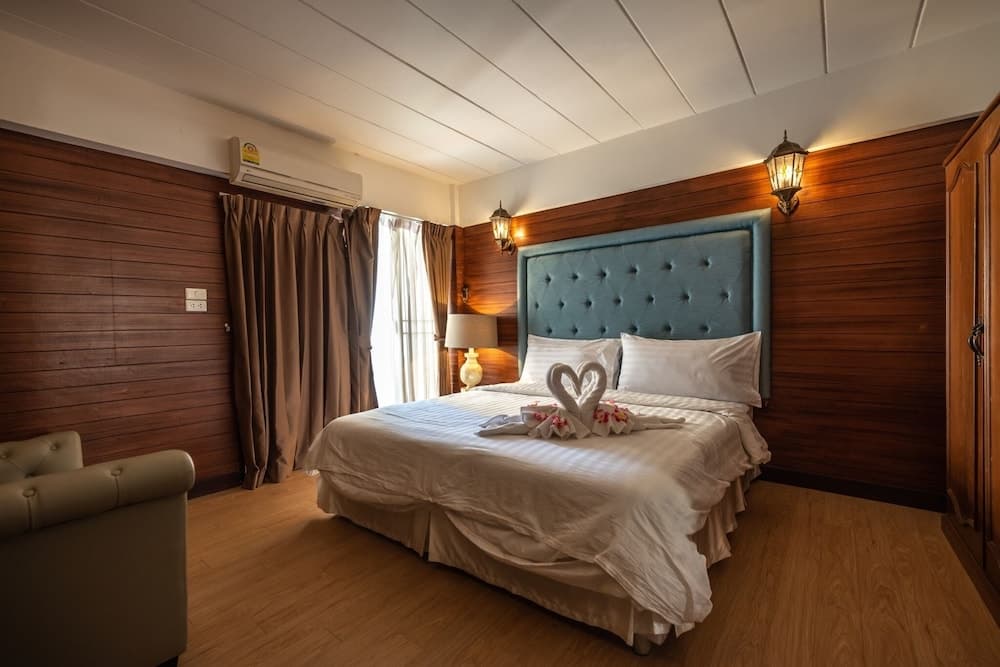 At 42 Residence, Room, photo 2