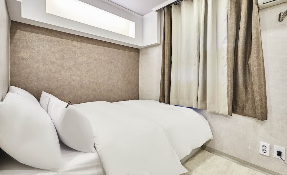 30 month HOTEL, Room, photo 2