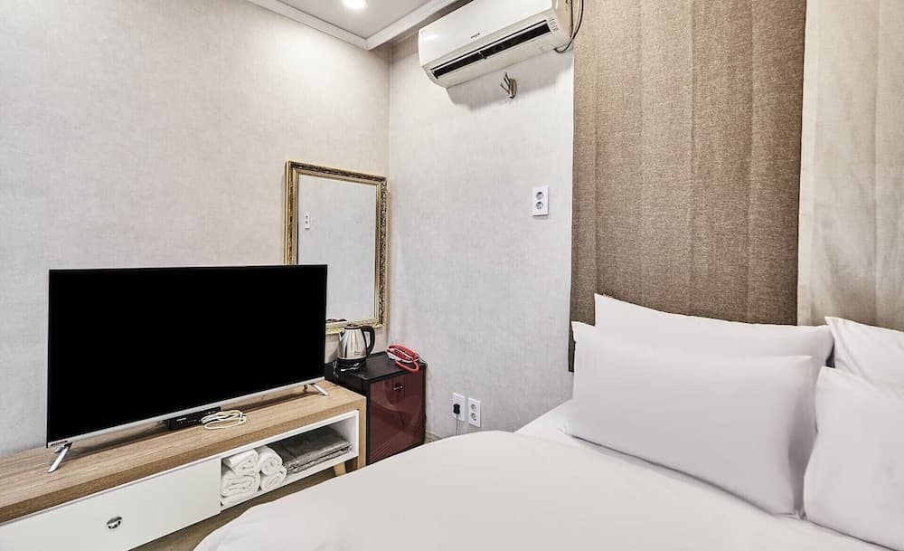 30 month HOTEL, Room, photo 3
