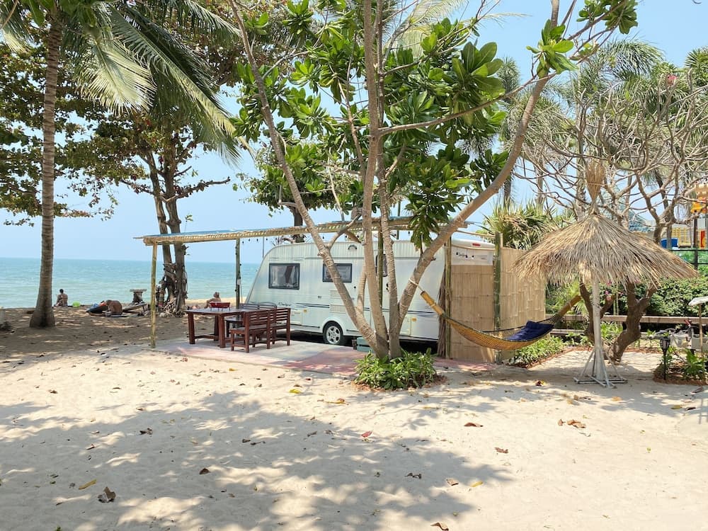Beach House Camp, Primary image, photo 1