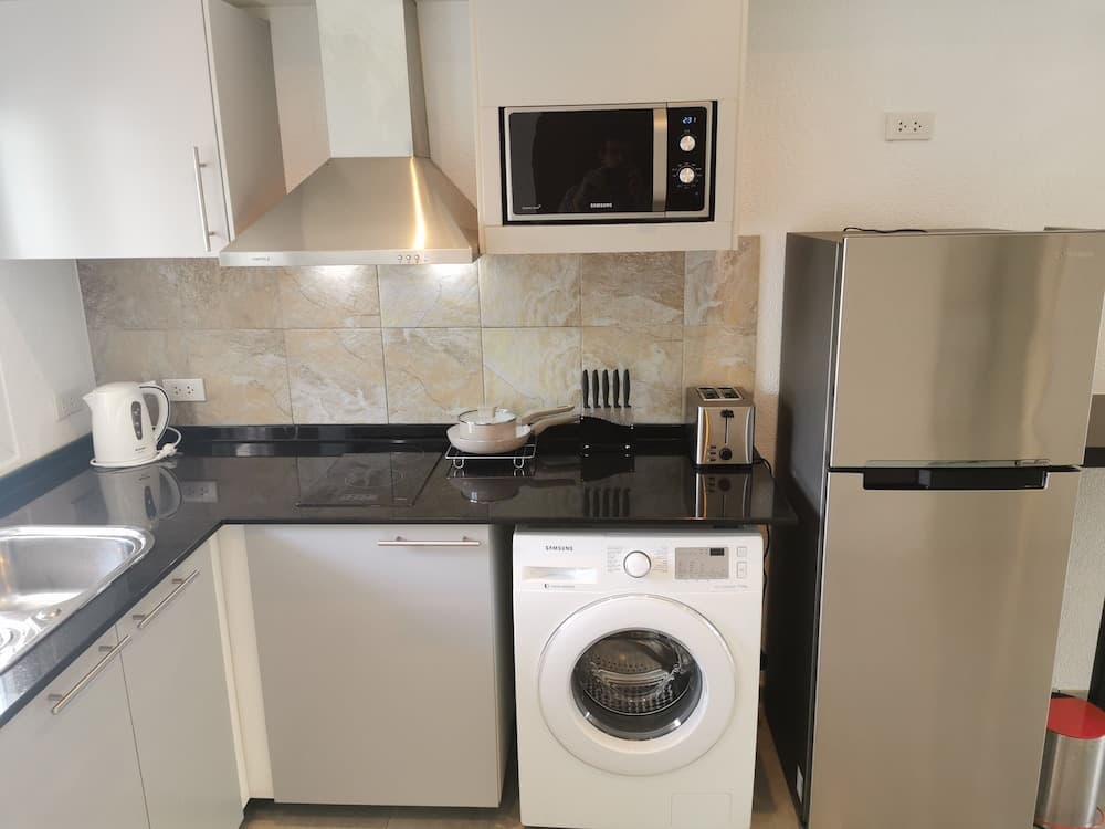 코지 리트리트 1 BR 전용 주방 사진 5