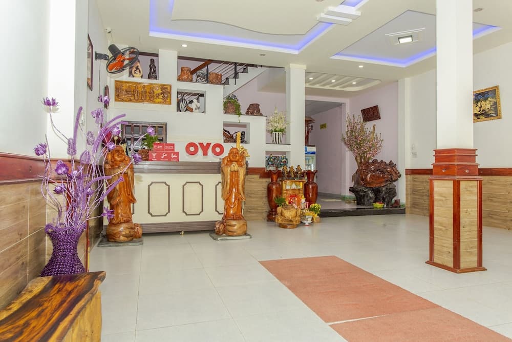 OYO 962 툴립 모텔 리셉션 사진 3