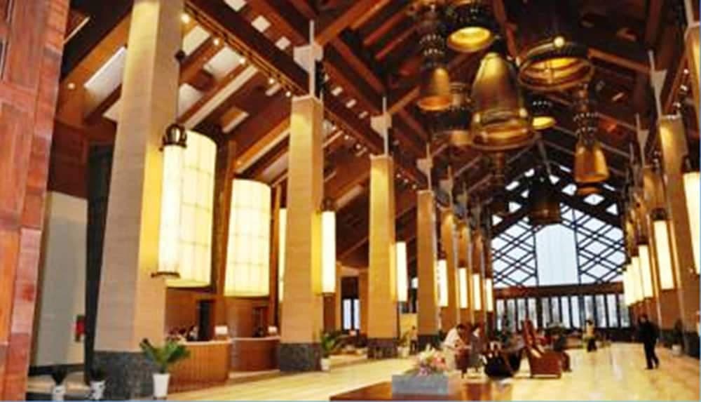 크라운 플라자 다낭 바이 IHG 로비 사진 2