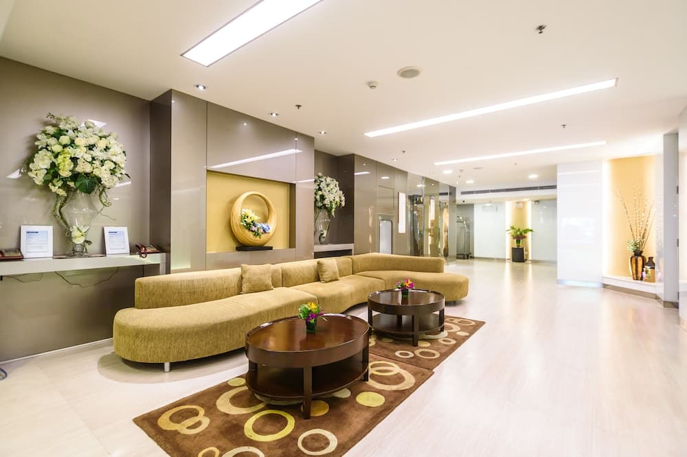 Lohas Residences Sukhumvit, Lobby sitting area, photo 5